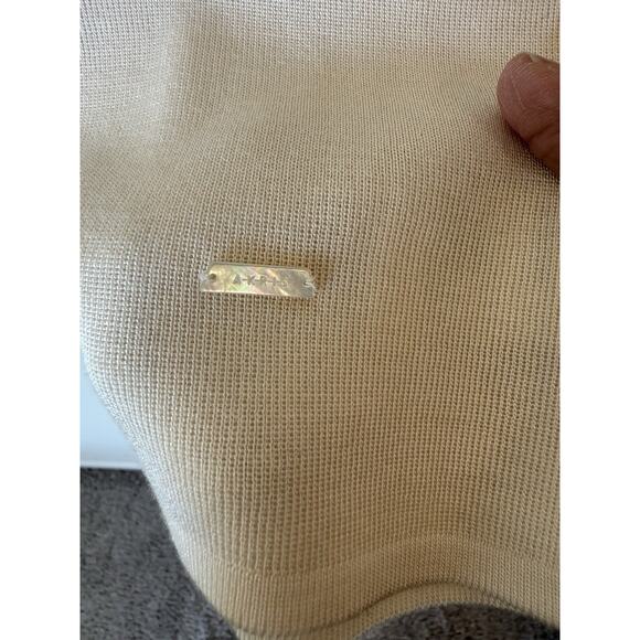 AKRIS Cream Silk V Neck Sleeveless Knit Top sz 12 Luxury Designer - Picture 8 of 13